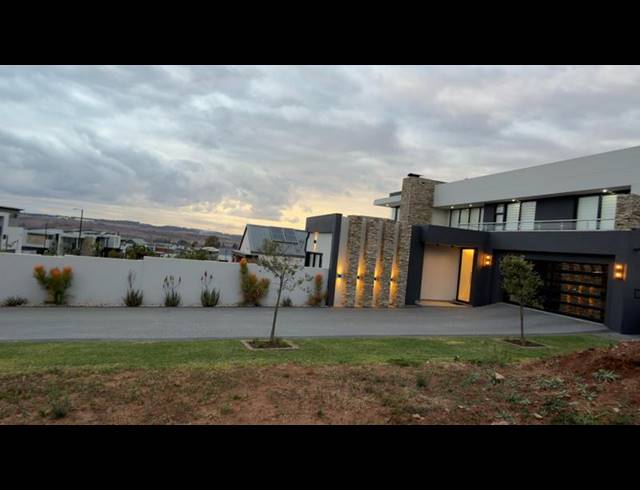 4 BEDROOM HOUSE FOR SALE IN MIDSTREAM HEIGHTS